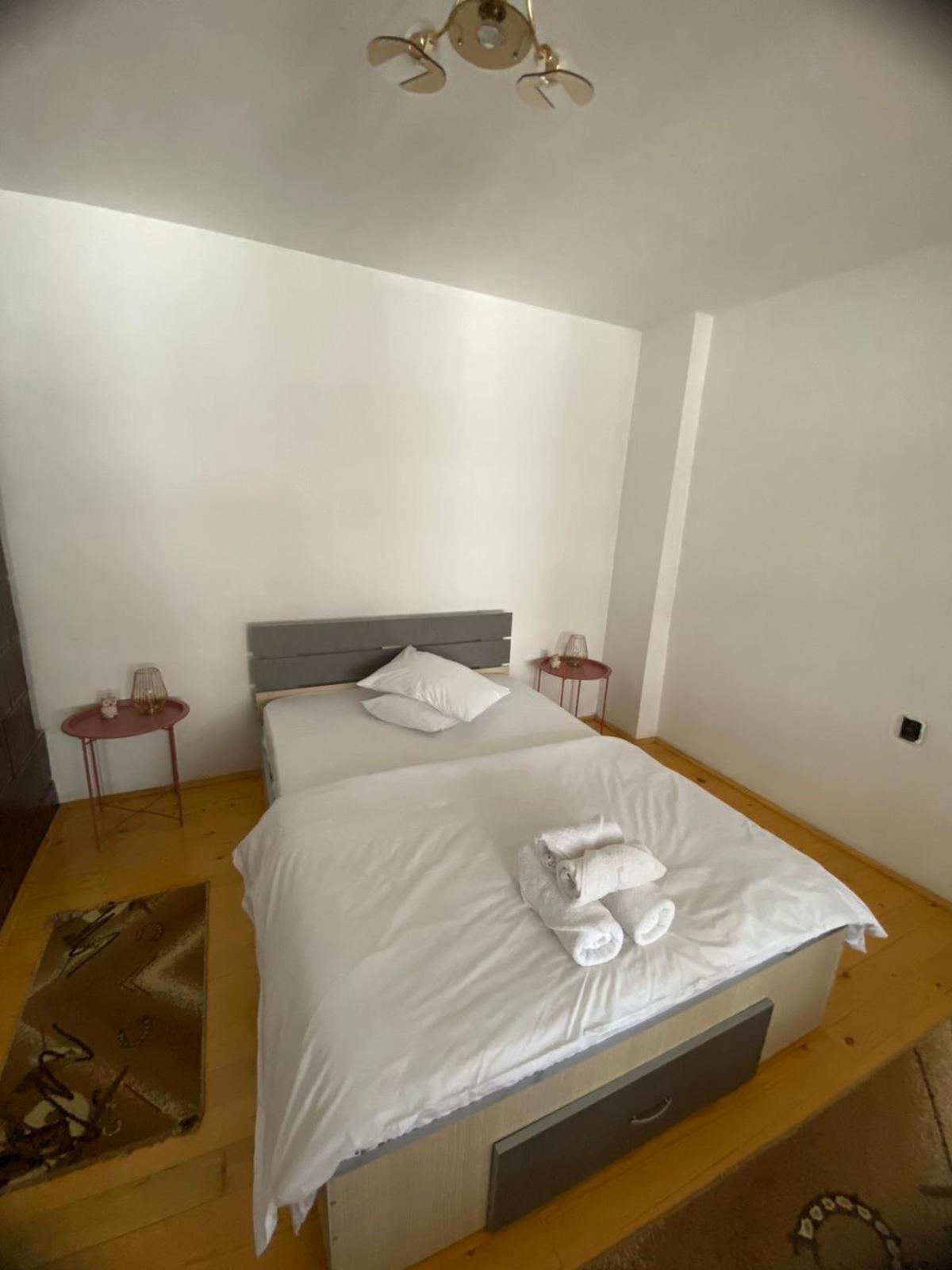 Casa Eroilor Villa Árgyasudvarhely Kültér fotó